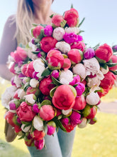Load image into Gallery viewer, Five Acres Peony Subscription - Three Weeks of Peony Bouquets in June