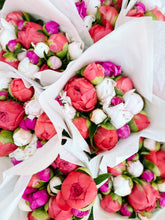 Load image into Gallery viewer, Five Acres Peony Subscription - Three Weeks of Peony Bouquets in June