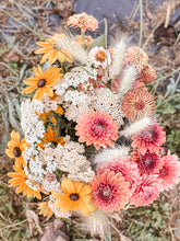 Load image into Gallery viewer, Summer Flower Subscription - Three Weeks of Flowers in August
